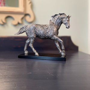 Trail of Painted Ponies: Quarterhose